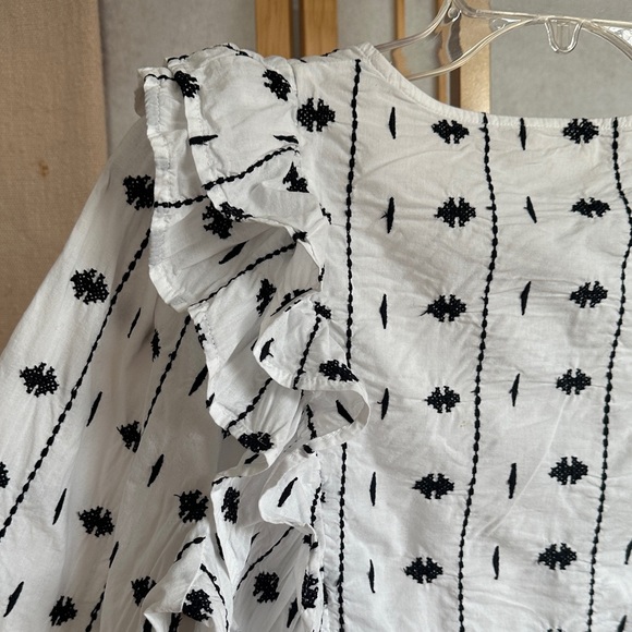 Sézane Embroidered Ruffle Blouse White Black Cotton Size 42 - Picture 4 of 12